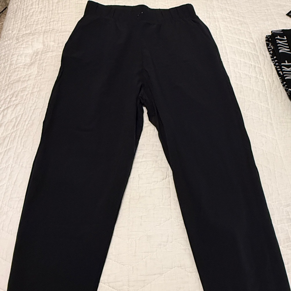 Woman’s Nike windbreaker pants